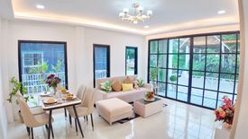 5 Bedroom Townhouse for sale in Moo Baan Chawala, Na Kluea, Chonburi