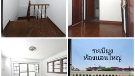 3 Bedroom Townhouse for sale in Khlong Thanon, Bangkok