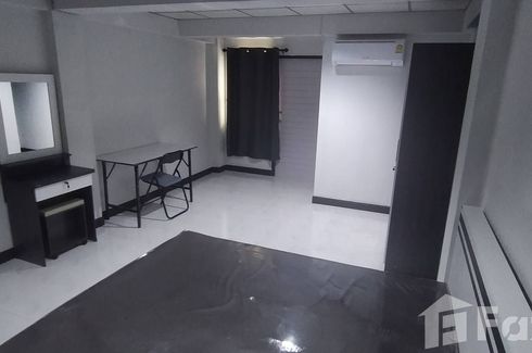 1 Bedroom Condo for rent in Bang Chan, Bangkok