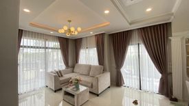 4 Bedroom House for sale in Sam Wa Tawan Tok, Bangkok