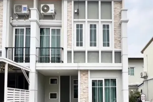 3 Bedroom Townhouse for sale in Golden Town Ramintra – Khubon, Tha Raeng, Bangkok