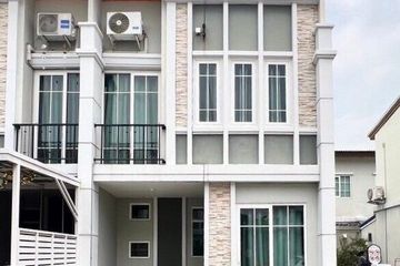 3 Bedroom Townhouse for sale in Tha Raeng, Bangkok
