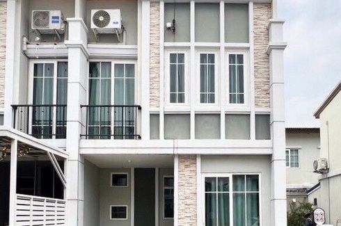 3 Bedroom Townhouse for sale in Tha Raeng, Bangkok