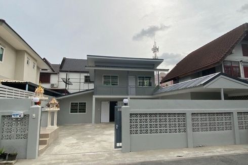 3 Bedroom House for rent in Khlong Thanon, Bangkok near BTS Saphan Mai