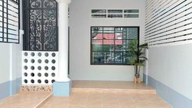 2 Bedroom Townhouse for sale in Sam Wa Tawan Tok, Bangkok