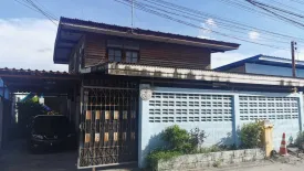 3 Bedroom House for sale in Khlong Thanon, Bangkok