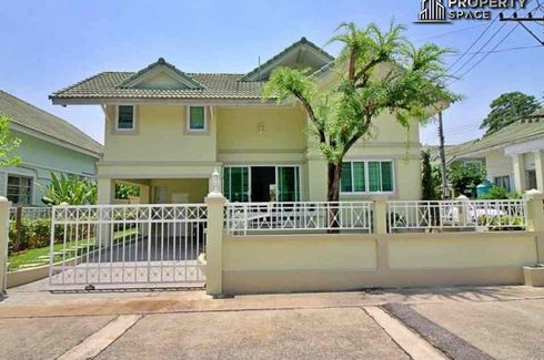 3 Bedroom House for rent in Baan Chalita 1, Na Kluea, Chonburi