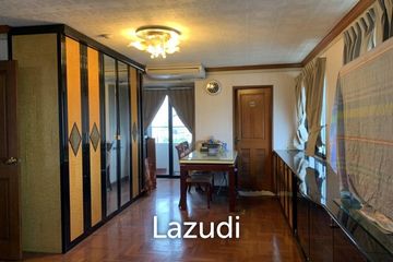 2 Bedroom Condo for sale in Talat Noi, Bangkok near MRT Hua Lamphong