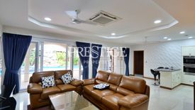 3 Bedroom House for rent in Na Kluea, Chonburi