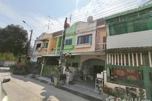 2 Bedroom Townhouse for sale in Tha Raeng, Bangkok