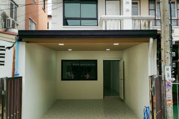 2 Bedroom Townhouse for sale in Supawan Hathai Rat 6, Bang Chan, Bangkok