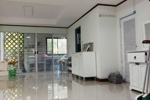 3 Bedroom Townhouse for sale in Baan Makmai Ao Ngoen-Watcharapol, Sai Mai, Bangkok