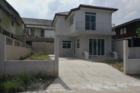 3 Bedroom House for sale in Suk Thawi 1-2 Village, Sala Thammasop, Bangkok