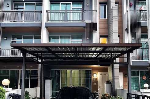 3 Bedroom Townhouse for sale in Samae Dam, Bangkok