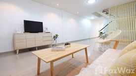 5 Bedroom Townhouse for sale in Nuan Chan, Bangkok