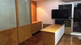 1 Bedroom Condo for sale in First Tower condominium, Khlong Toei Nuea, Bangkok near Airport Rail Link Makkasan