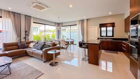 3 Bedroom House for sale in Na Kluea, Chonburi