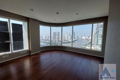 3 Bedroom Condo for sale in Wat Phraya Krai, Bangkok