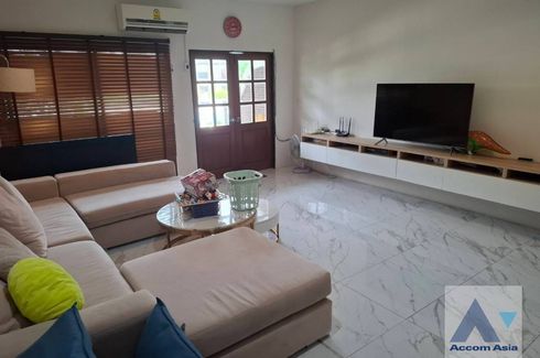 4 Bedroom Townhouse for sale in Phra Khanong, Bangkok near BTS Phra Khanong