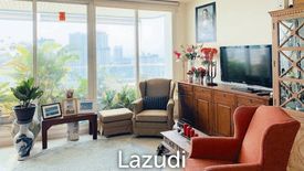 3 Bedroom Condo for sale in Bang Lamphu Lang, Bangkok