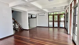 4 Bedroom House for rent in Bang Chak, Bangkok near BTS Punnawithi