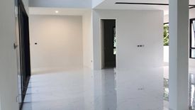 5 Bedroom House for rent in Bang Chak, Bangkok near BTS Bang Chak