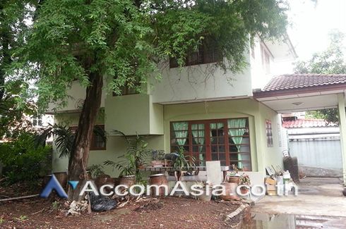 3 Bedroom House for rent in Bang Chak, Bangkok near BTS Punnawithi