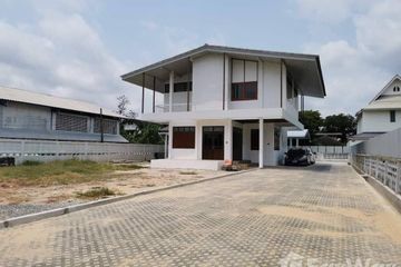 5 Bedroom House for rent in Bang Na, Bangkok