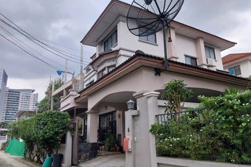 5 Bedroom House for sale in Chom Phon, Bangkok near MRT Lat Phrao