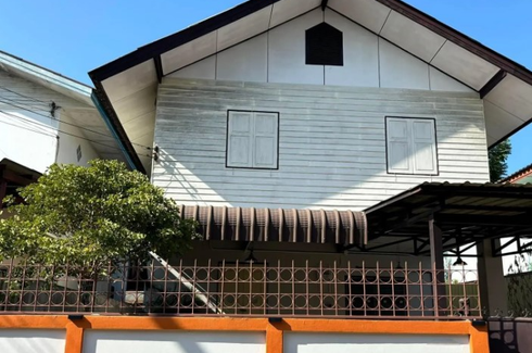 4 Bedroom House for rent in Wat Ket, Chiang Mai