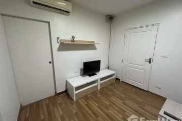 1 Bedroom Condo for sale in Khlong Ton Sai, Bangkok near BTS Wongwian Yai