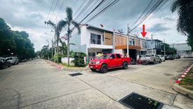 3 Bedroom Townhouse for sale in The Trust Town Ratchapruk-Rattanatibet, Om Kret, Nonthaburi