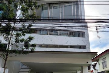 4 Bedroom Townhouse for sale in Lucky Star Condo, Chan Kasem, Bangkok