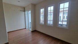 3 Bedroom Townhouse for sale in Golden Neo Chachoengsao, Bang Krut, Chachoengsao