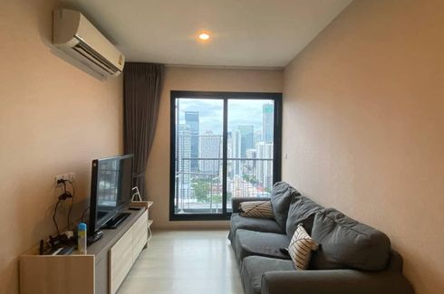 2 Bedroom Condo for rent in Life Asoke, Bang Kapi, Bangkok near MRT Phetchaburi