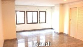 2 Bedroom Condo for sale in Khlong Toei, Bangkok near BTS Nana