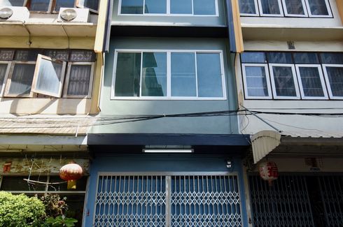 2 Bedroom Townhouse for sale in Pak Khlong Phasi Charoen, Bangkok near MRT Bang Wa