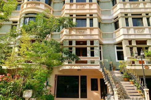 3 Bedroom Townhouse for rent in Moo Baan Chicha Castle, Khlong Toei Nuea, Bangkok near MRT Phetchaburi