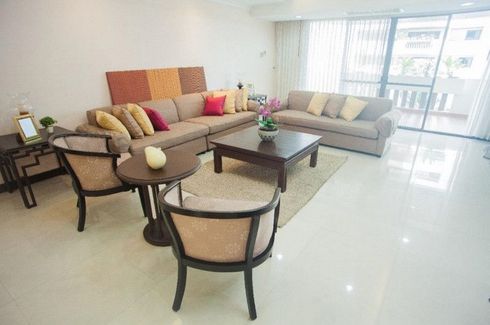 3 Bedroom Condo for rent in Hawaii Tower, Khlong Toei Nuea, Bangkok near MRT Sukhumvit