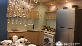 1 Bedroom Condo for sale in Via Botani, Khlong Tan Nuea, Bangkok near BTS Phrom Phong