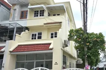 4 Bedroom Townhouse for rent in Lat Phrao, Bangkok