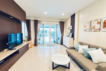 3 Bedroom Townhouse for rent in Baan Klang Muang S-Sense Rama 9 Ladprao, Wang Thonglang, Bangkok near MRT Lat Phrao 71