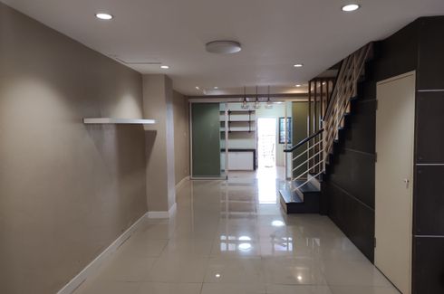 4 Bedroom Townhouse for sale in Saphan Sung, Bangkok near MRT Sammakon