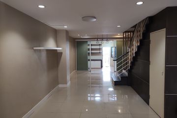 4 Bedroom Townhouse for sale in Saphan Sung, Bangkok near MRT Sammakon