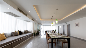 3 Bedroom Condo for rent in Seven Place Executive Residences, Khlong Tan Nuea, Bangkok