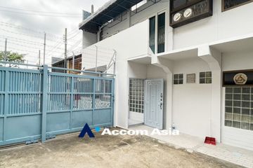 4 Bedroom House for sale in Phra Khanong, Bangkok near BTS Phra Khanong