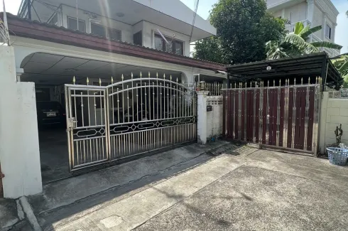 5 Bedroom House for sale in Lat Phrao, Bangkok