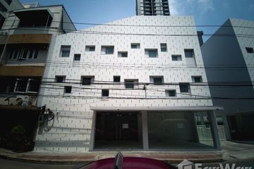 Office for rent in PUNICA, Rong Mueang, Bangkok near MRT Hua Lamphong