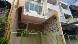 3 Bedroom House for rent in Phra Khanong, Bangkok near BTS Phra Khanong