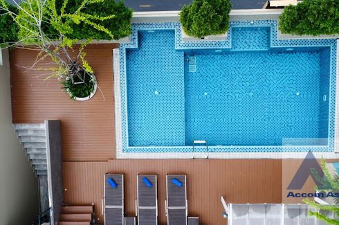 2 Bedroom Apartment for rent in Phra Khanong, Bangkok near BTS Ekkamai